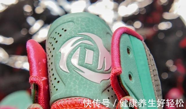 rose4 4大科技加持单只才348克这就是阿迪顶级实战鞋的能力吗!