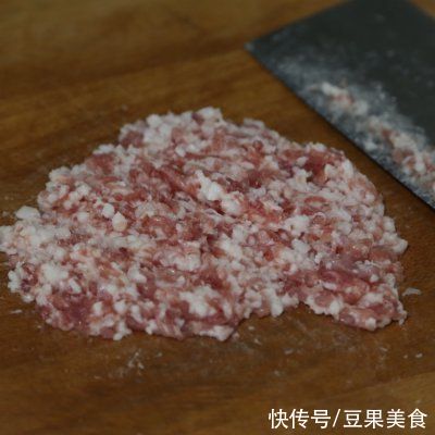 胡萝卜丁|#一勺葱伴侣，成就招牌美味#肉酱意面