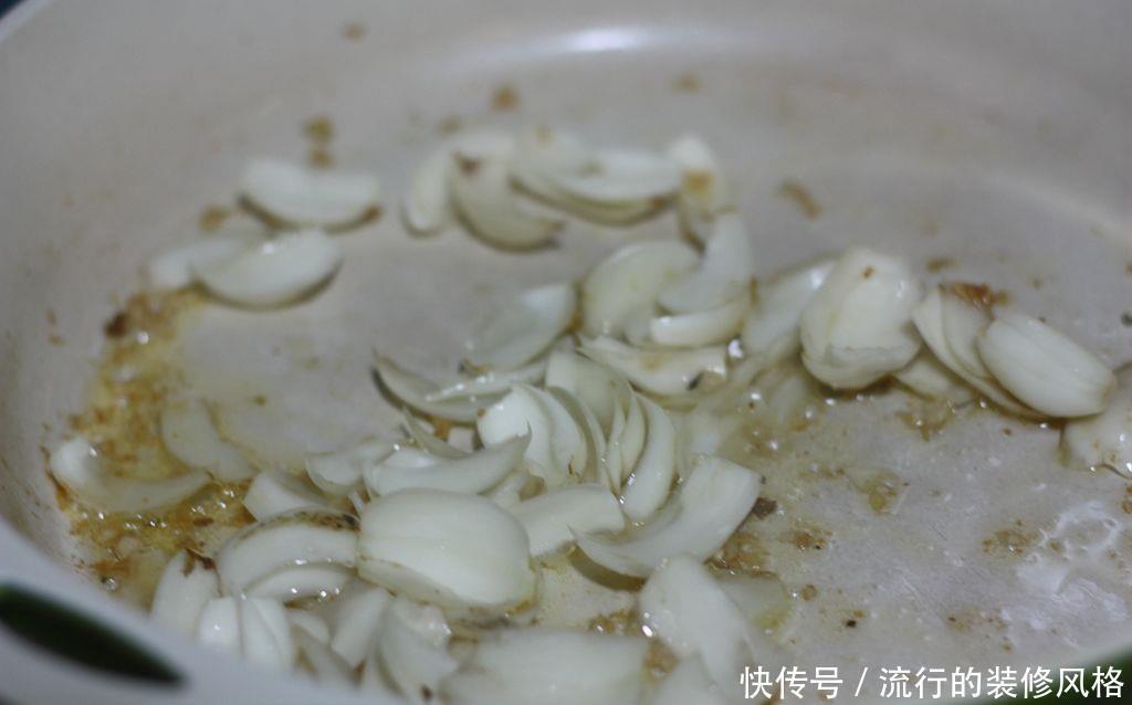 小炒|家常小炒:西芹百合炒虾仁,清心安神,清淡可口营养丰富,好吃!