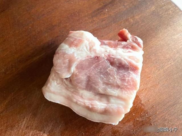 炸小酥肉,面糊是基础,白酒是关键,花椒才是灵魂,这样做才正宗