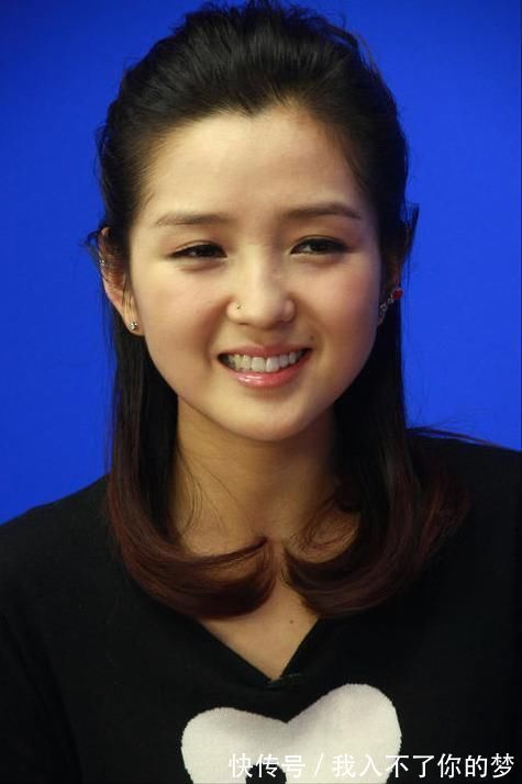 孩子|4個孩子兩個爹，哭訴養(yǎng)不起的何潔，前夫才是真悲哀