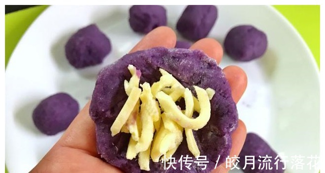 平底锅|不用烤箱,一口平底锅就能做的网红小吃,松软细腻,做法超简单!