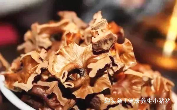 妇科病|立秋后，常用此物泡水喝，早晚一杯，失眠好了，妇科病也吓跑了