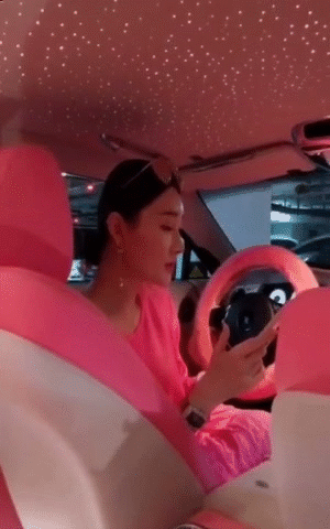 |搞笑GIF:当时我也很绝望 是她非得带我出去玩