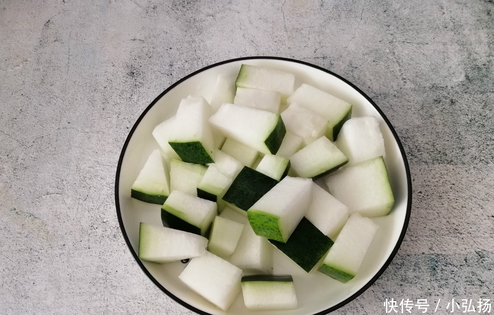 荷叶|它是“天然泻药”,刮油脂去赘肉,坚持半月,衣服穿回S码