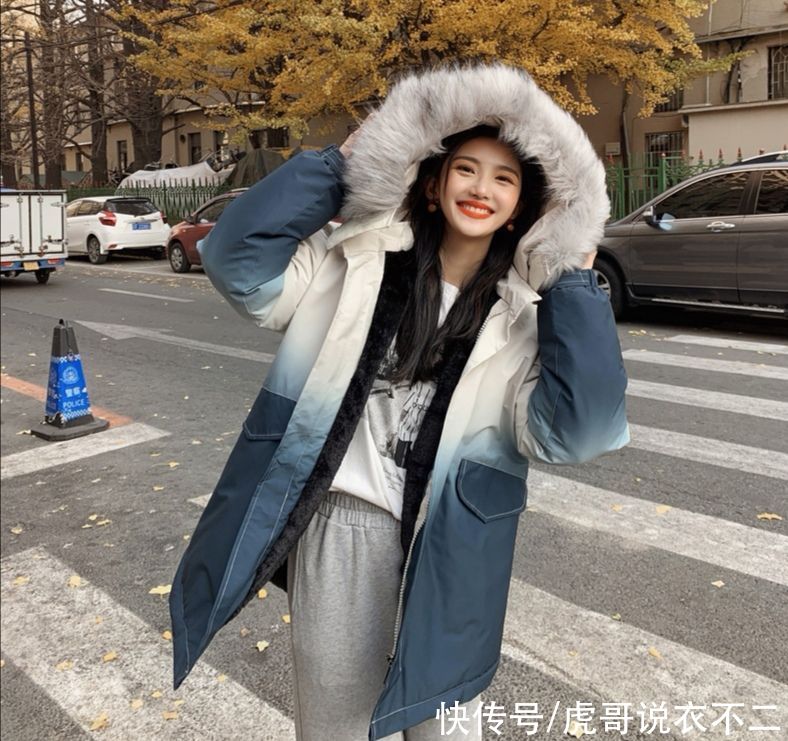这是什么神仙配色的羽绒服，时髦又保暖，“男友力”爆棚哦
