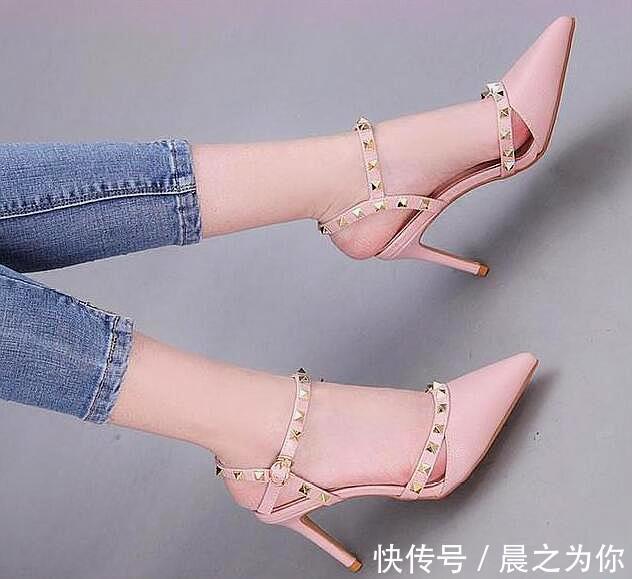 鞋底 -尖尖高跟鞋,突出性感的美腿,绽放迷人的气息!