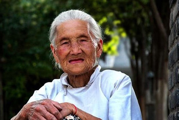 养生|什么是“饥饿养生”半夜3、4点睡不着四种疾病,饿饿就消失了