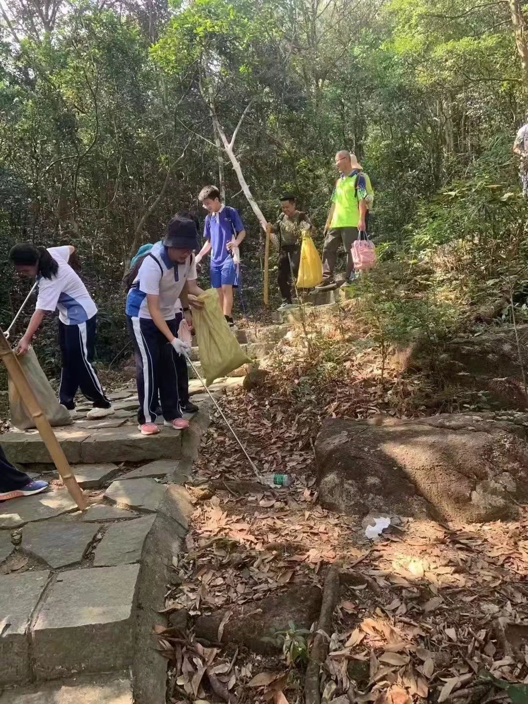 登峰|登峰清“圾”、“画”入太空、寓教于“动”——“双减”后首个寒假见闻