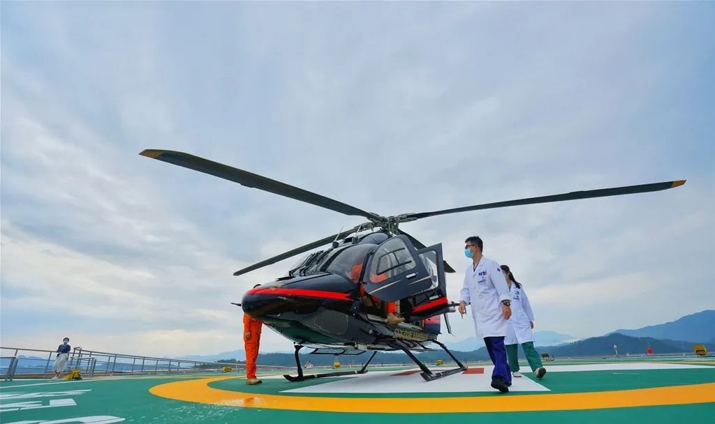 浙二医院|空中救援！丽水70岁患者顺利前往杭州救治~
