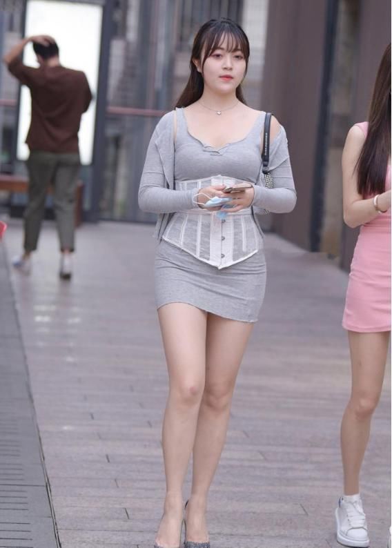 福利|微胖型女生的专属福利,修身塑形连衣裙,打造时尚少女感