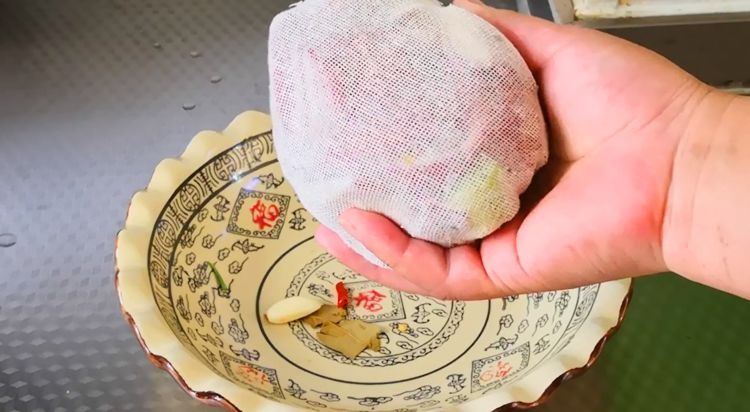 终于找到肘子最好吃做法，香浓软烂，好吃不腻，一个肘子不够吃