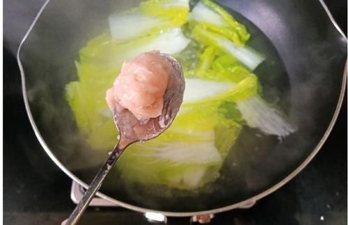  冬天，吃牛羊肉不如吃它，12元1斤，高蛋白低脂肪，做成汤真鲜