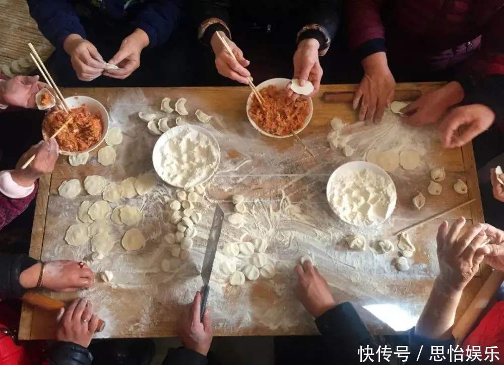 包好的饺子,直接放冰箱并不好,我家这样做,饺子不粘连不破皮