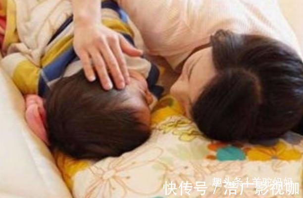 睡眠时间|“我家宝宝玩累了自己就睡了”,宝妈骄傲炫耀,儿科主任太无知