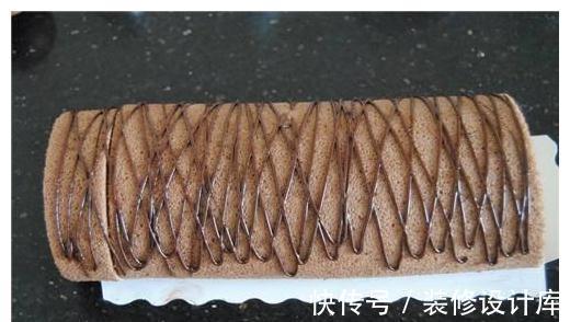 它蓬松细腻,香浓可口,颜值高,制作简单,小孩子很喜欢吃!