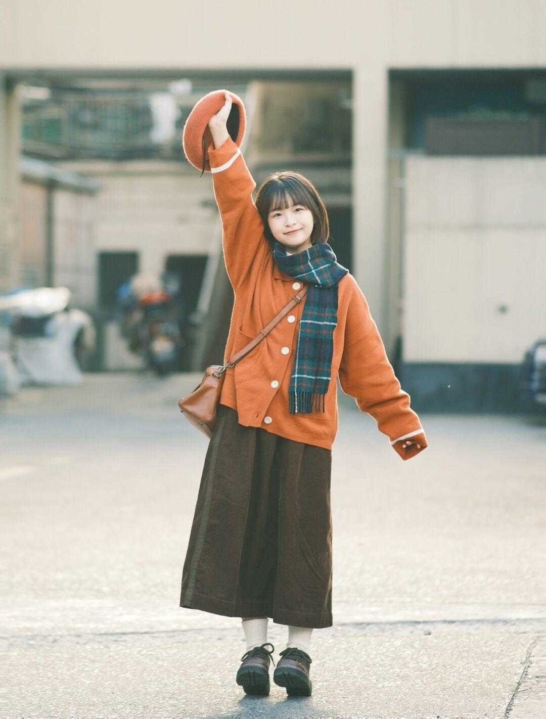 肌肤 一件毛衣的时髦感,无论如何穿,都体现了最美气质,冬天这么穿更好看