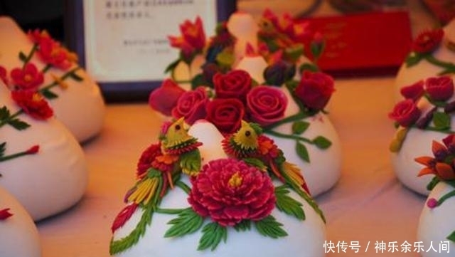 40岁卖菜大叔,在冬瓜上刻"美猴王"走红,被卖菜所耽误的画家