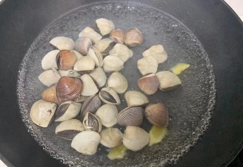  口水直流|花蛤的新吃法，焯水蒸一蒸，一口一个，鲜美到口水直流