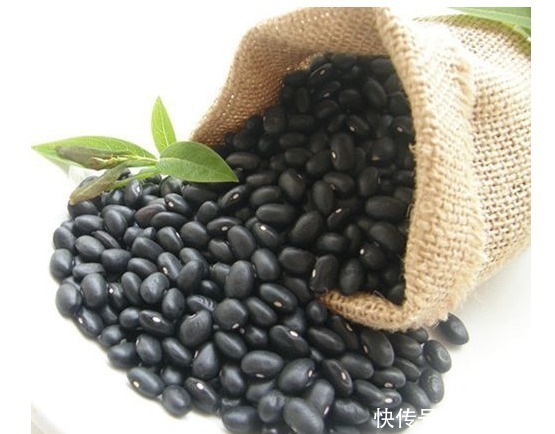 桂圆肉|人到40多吃黑豆,别只会用黑醋泡,春天我常这样煮,越简单越好