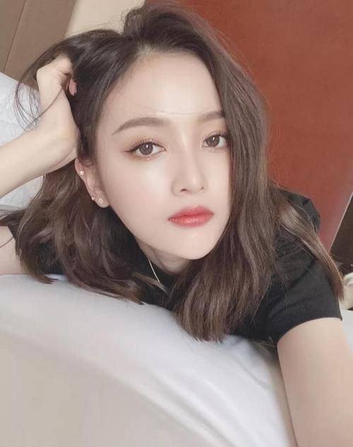 2021年大热的发色趋势分享，显白显气质，染上很惊艳！