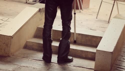 疾病|人老”腿“先衰，腿部会出现4个信号，或是疾病“报到”，莫忽视