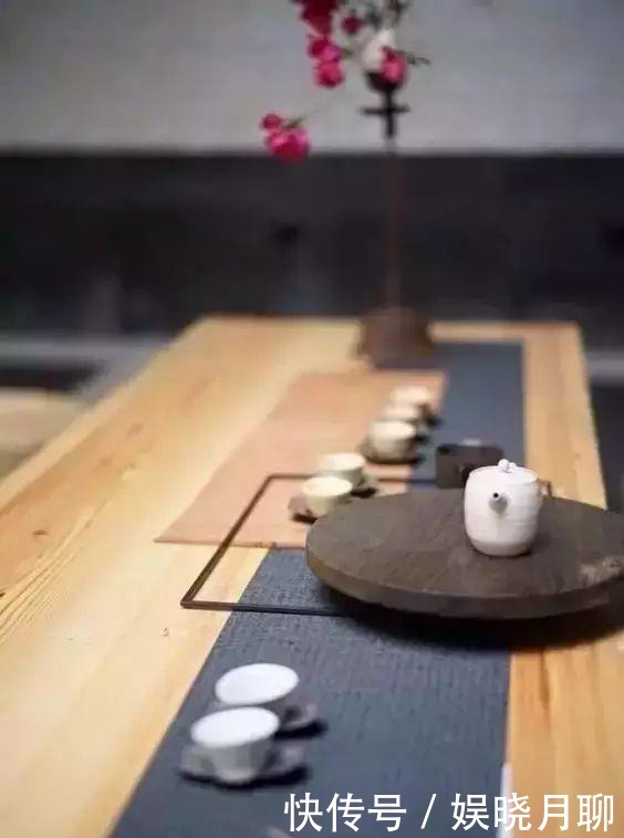 泡一壶茶, 与岁月共老。