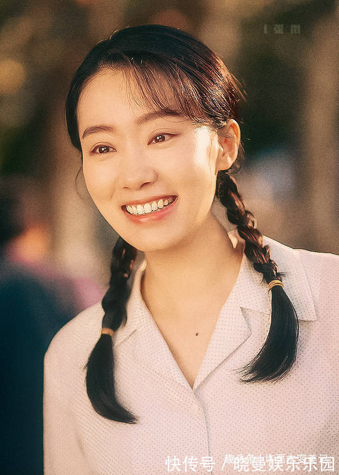 唇部 女人涂口红时,要改掉这3个“坏习惯”,不然再贵口红都掉色沾杯