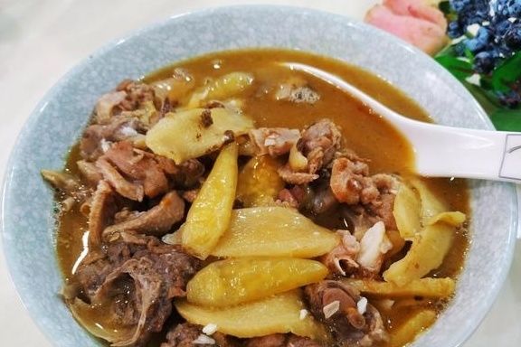 粗茶淡饭|炖鸭子时,别再焯水去腥了!学会这1妙招,鸭肉不腥还鲜味足