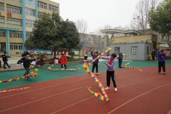 “晚放学”课后托管，家长为何不报名？