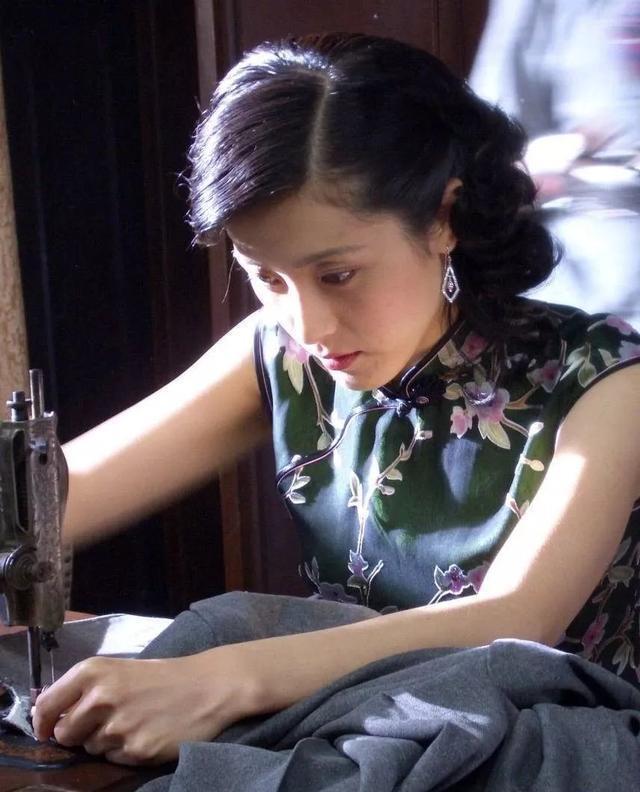 后来曾黎凭借《男才女貌》,《聊斋志异之画皮》,《归途如虹》等作品