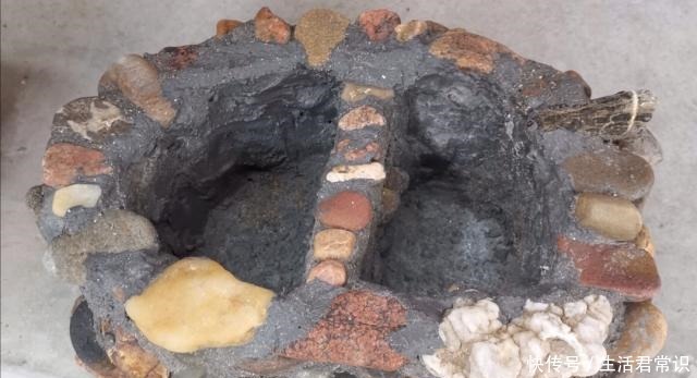 花盆不用买,河边捡堆小石头,做成漂亮的小花盆,养花好有韵味!