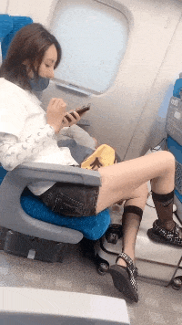 |搞笑GIF：同样都是妹子 差距咋就那么大呢