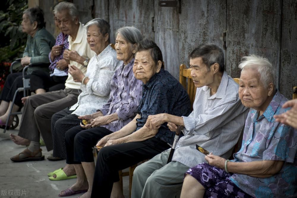  道理|为何说“男怕三点头，女怕大步走”，古人智慧有道理吗？答案来了