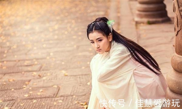 白居易&唐代女诗人之首:才貌双绝,十六岁成为营妓,却以道袍了却余生