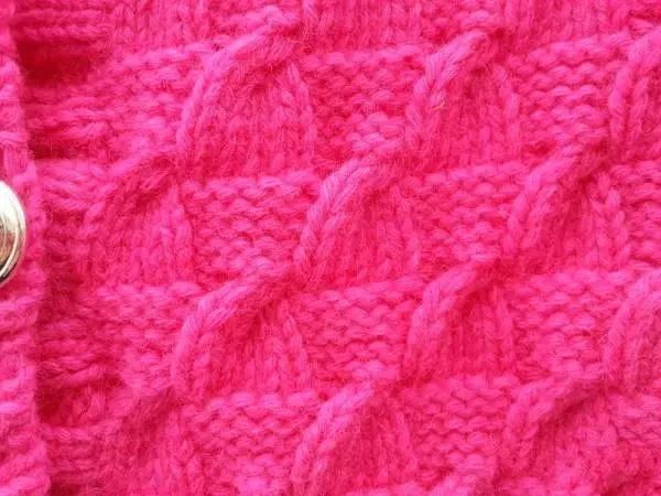 热情活泼的女童带帽子开襟外套编织,附教程图解