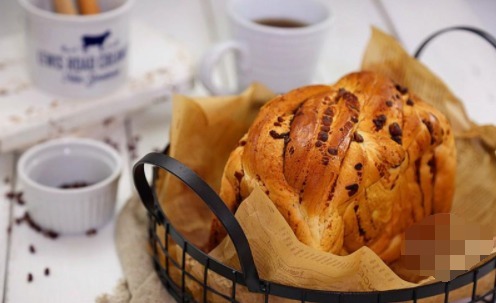 别买了,在家做出又香又软的面包,其实很简单,成本只要几块钱