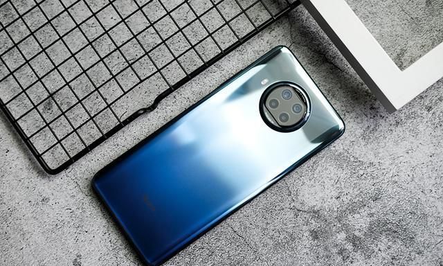 用体验|13天卖出百万台：红米Note9系列成爆款，为什么其他品牌做不到