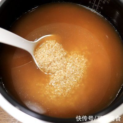 菜花|#助力高考营养餐# 高考晚餐5菜1汤真不赖，鸡腿焖饭香喷