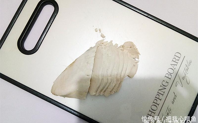 五元钱鸡胸肉做成待客菜,酸辣微甜回味足,上桌秒光