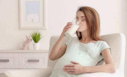 巧克力|23岁孕妈“产妇餐”火了,没人伺候只能自己做,网友:没必要心疼