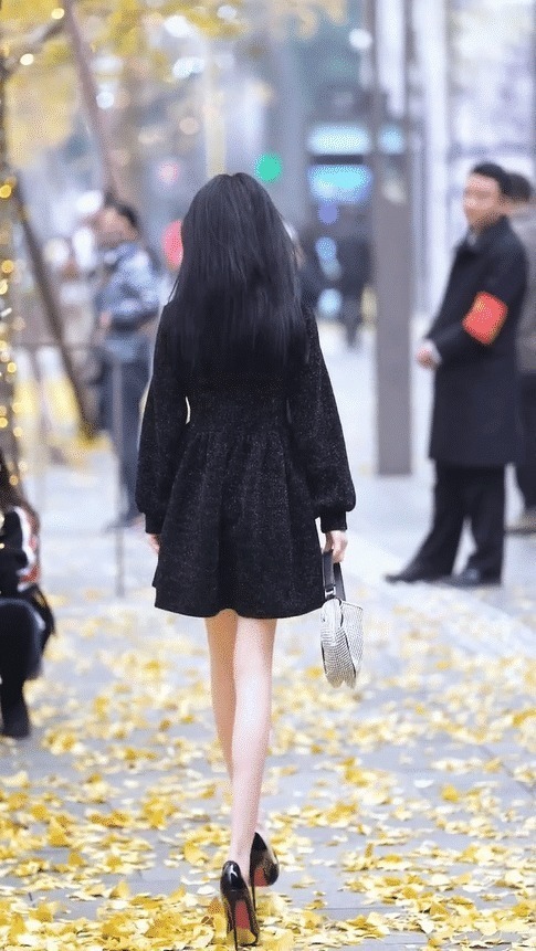 高跟鞋|街拍不怕小姐姐不够高,就怕高挑的小姐姐还穿高跟鞋