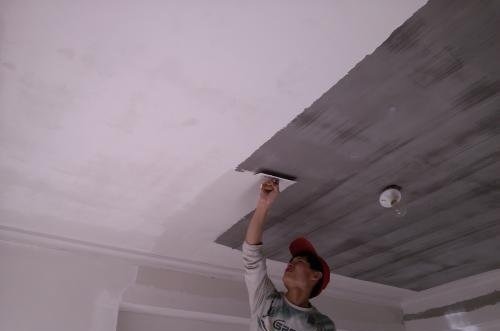 pvc|难怪包工头建议不装石膏线吊顶用上这好物，客厅高级美观还不贵