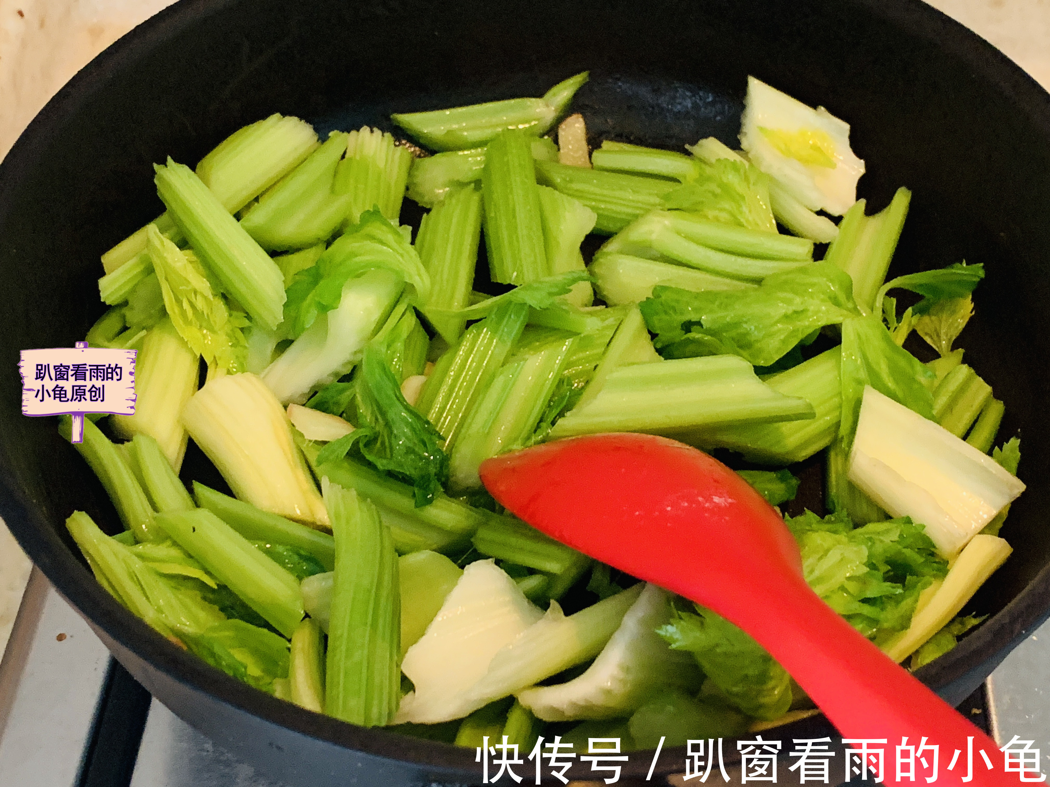 清脆|入秋后，记得给家人做这道快手菜，清脆爽口，营养滋补降秋燥