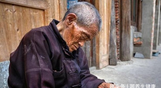 睡眠时间|避免出现老年痴呆,建议大家养成这7个习惯,不妨试一试!