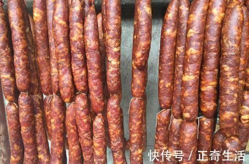 晾晒|腊肠灌好后,别直接拿去晒!再加2步,腊肠咸香入味,油润不开裂