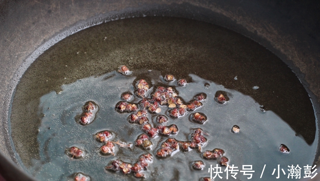 木耳|夏天太热就别炒菜了，试试做点凉拌菜，爽口开胃热量低，干吃不胖