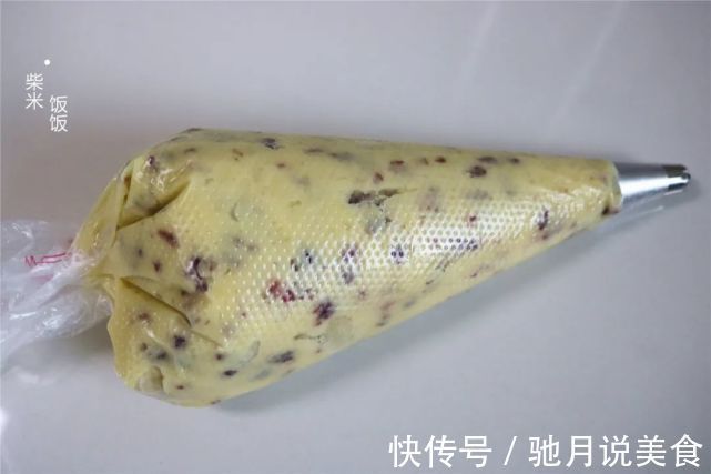 土豆别总炒着吃了，试试这个做法，孩子一口一个，直夸好吃