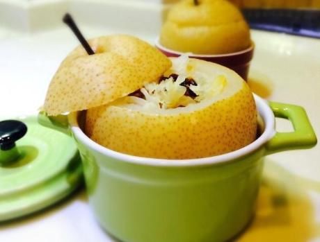 简单|入冬,我家这样吃梨,简单一蒸,清爽润嗓营养高,大人小孩都能吃