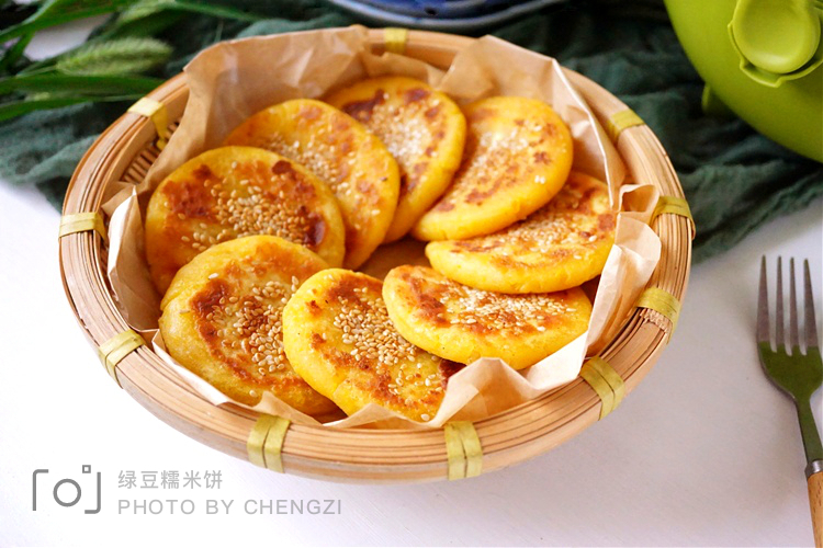 三伏天多吃绿豆,不煮汤不熬粥,加1块南瓜做早餐,消暑又解馋